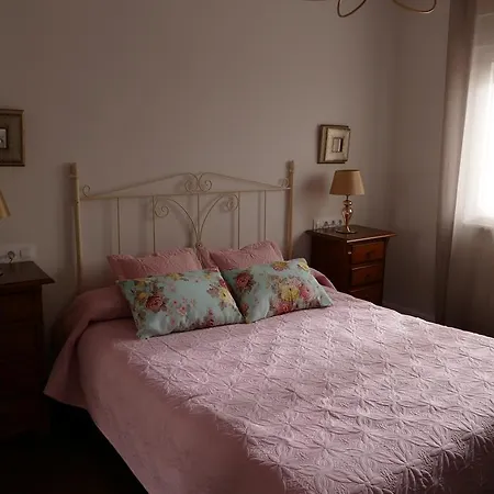 Villamercedes 1 فيلة